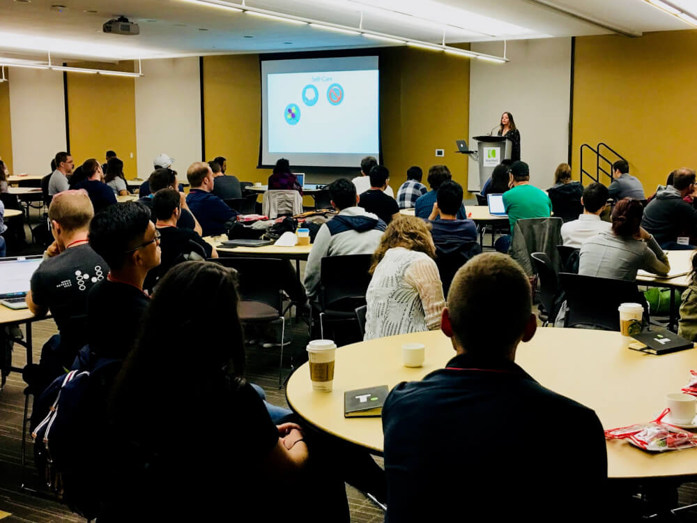 A packed room at #fstoco